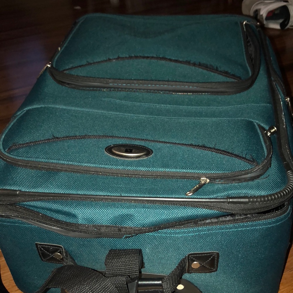 Suitcase - image 8